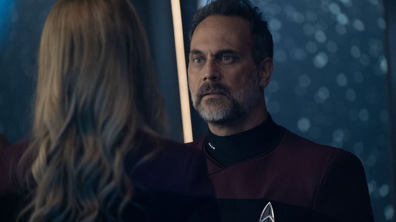 Captain Shaw facing Seven of Nine on Star Trek: Picard