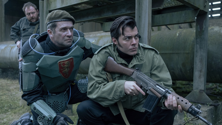 Alfred protecting Captain Gulliver Troy in Pennyworth