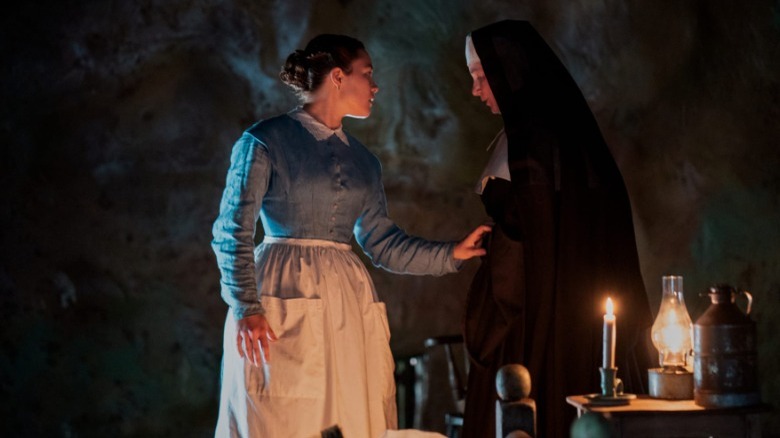 Florence Pugh and Josie Walker in The Wonder