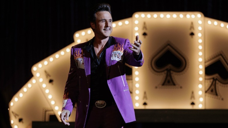 David Arquette, Mrs. Davis