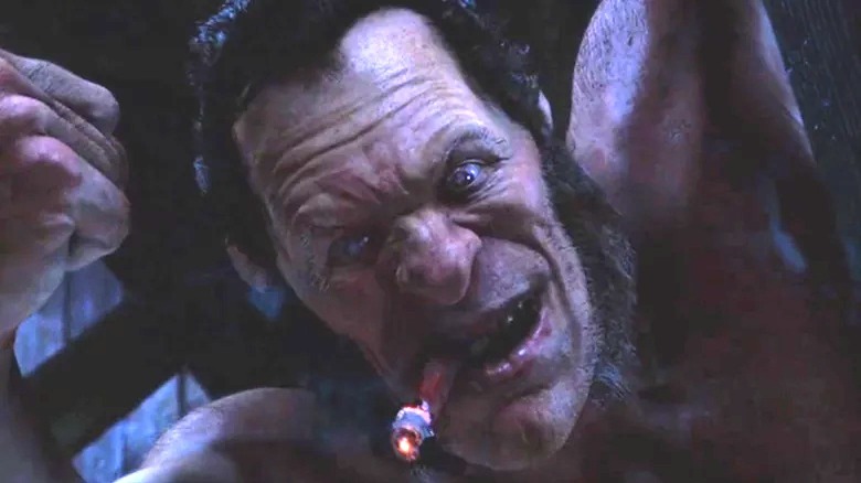 Mr. Hyde gets seeked by Van Helsing