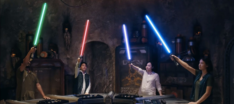 Galaxy's edge hot sale lightsaber tsa