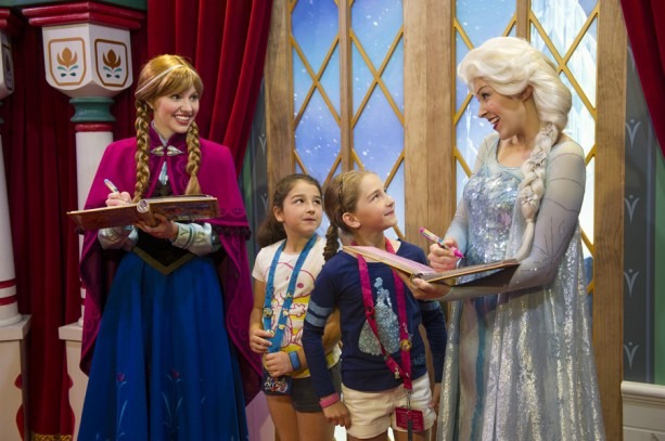 Elsa Anna Frozen Disney World