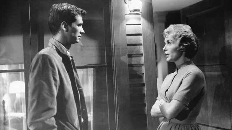 Norman Bates talks to Marion Crane in Psycho