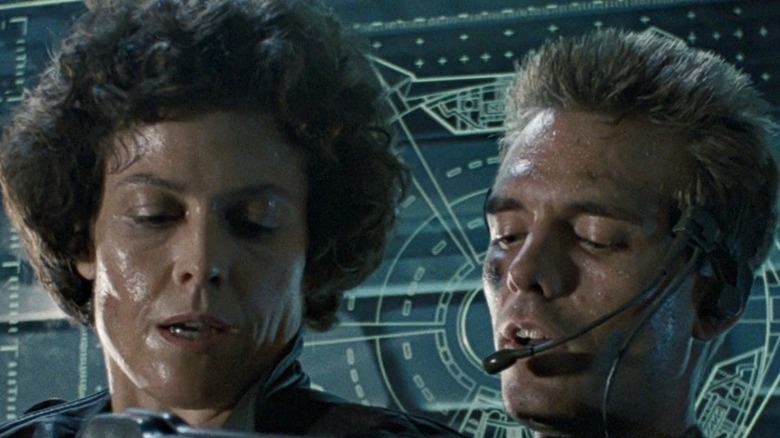 Hicks and Ripley  in Aliens