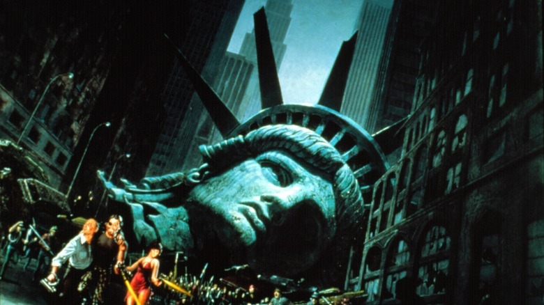 Snake Plissken escapes New York ruined Statue of Liberty