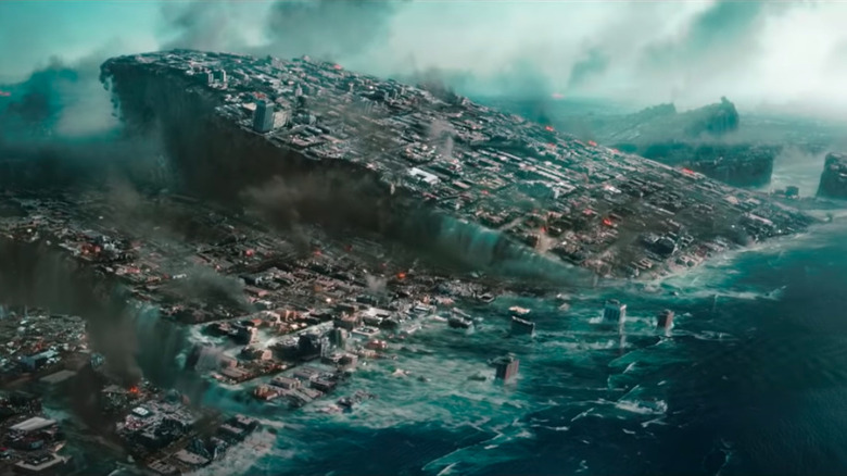California sliding into the ocean in "2012"