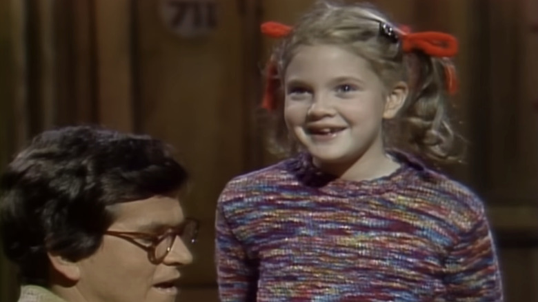 Drew Barrymore hosts Saturday Night Live as a child in 1982