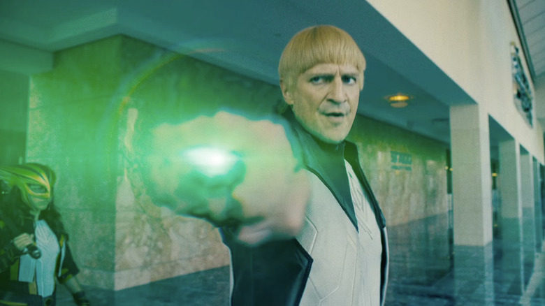 Guy Gardner, de Nathan Fillion, usando seu anel de poder em Superman