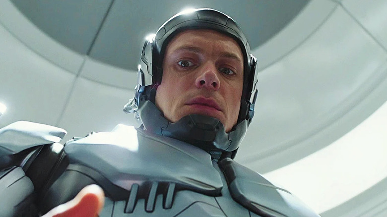 Robocop looking scared in Robocop