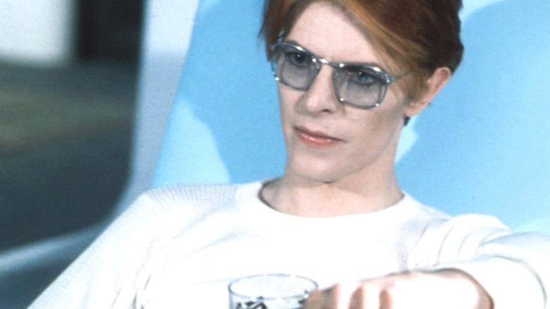 David Bowie's Thomas looks impatient in The Man Who Fell to Earth