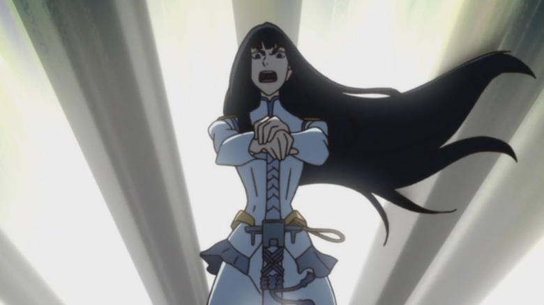 Kill La Kill Satsuki Kiryuin fazendo discurso fascista