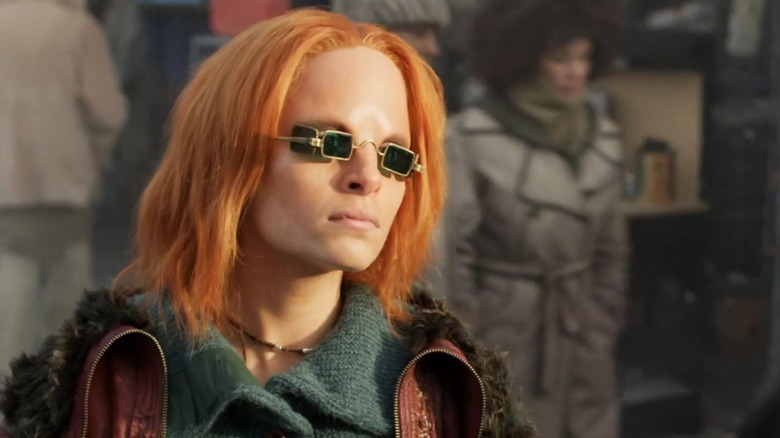 An Irathient named Irisa wearing sunglasses in Defiance