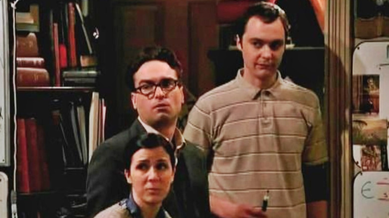 Gilda, Leonard and Sheldon are awkwardly held together in Big Bang theory