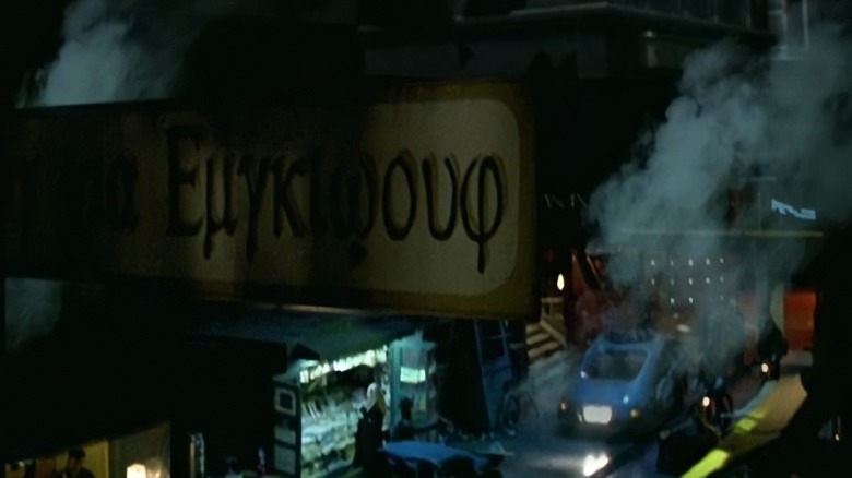 An alleyway from Total Recall 2070