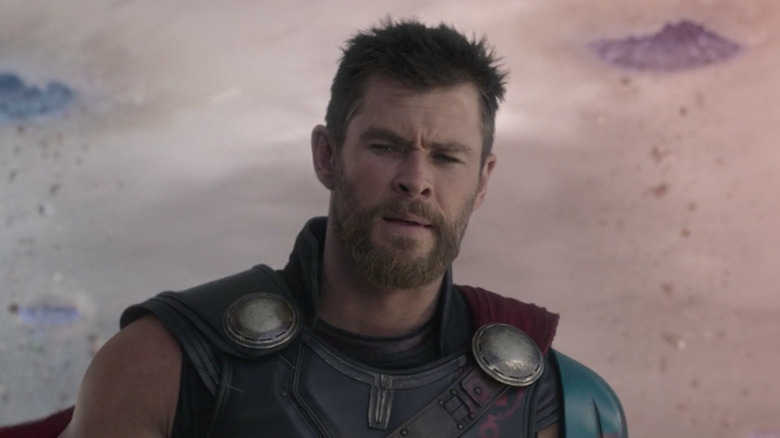 Chris Hemsworth Thor Ragnarok Screenshot