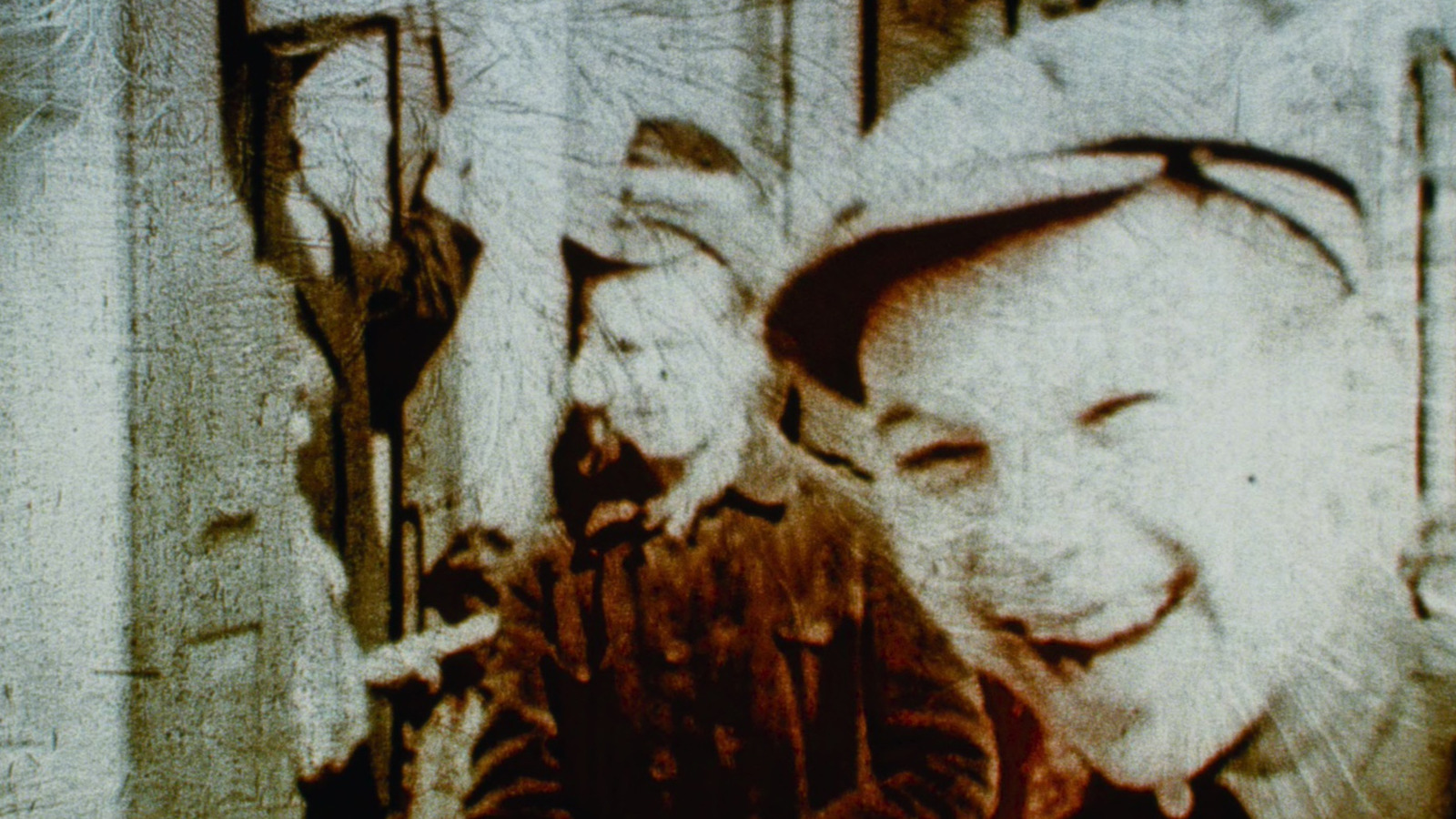 Trzyminutowy rozszerzony przegląd: Bolesne 3-minutowe studium 16mm filmu [Sundance 2022]