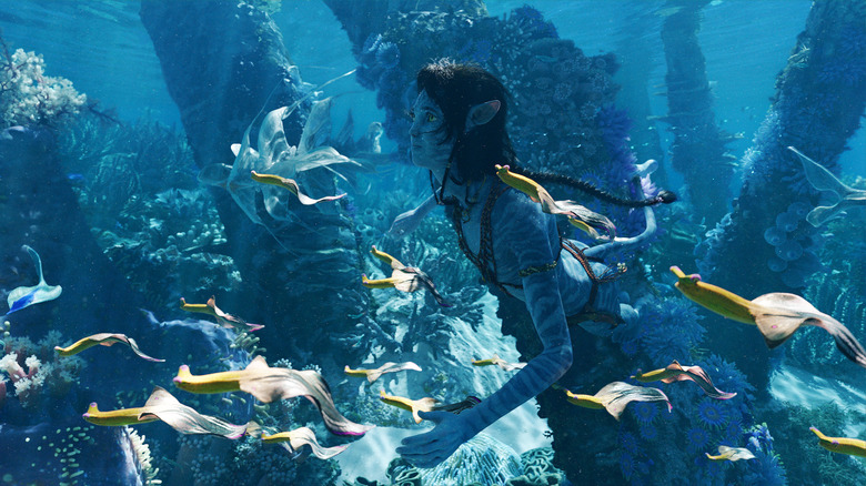 Kiri swimming underwater in Avatar: The Way of Water