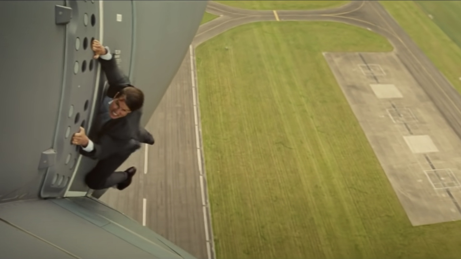 #Tom Cruise Doesn’t Want To Feel Too Safe When Doing Mission: Impossible Stunt Work