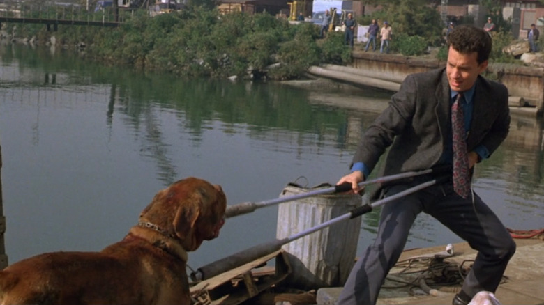 Tom Hanks as a Turner investigator tries to collect the huge Horosad in Turner and Hut