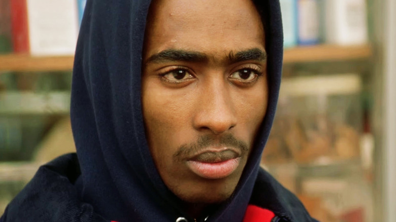 Roland Bishop de Tupac Shakur est vu en gros plan dans Juice