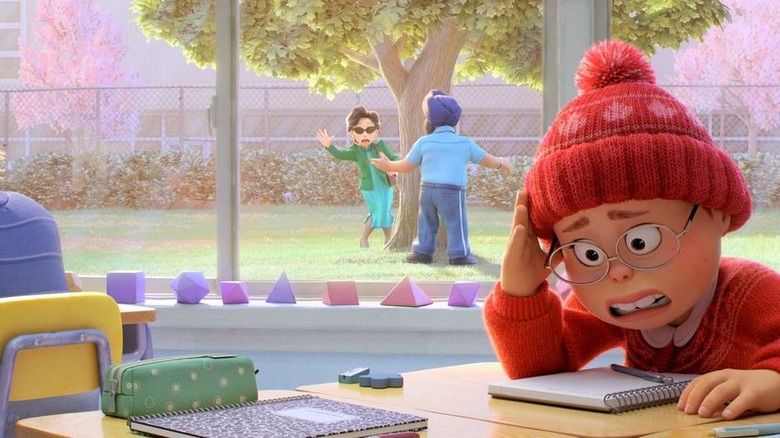 Mei trying to ignore her mom in Turning Red