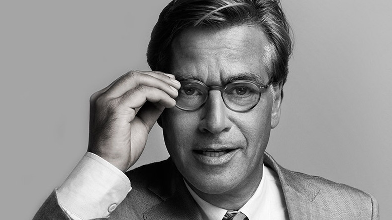 Black and white portrait of Aaron Sorkin.