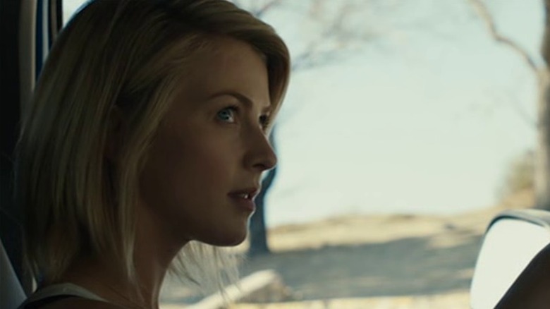Julianne Hough in Curve