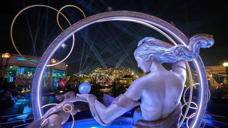 the Luna statue at the front of the Epic Universe resort