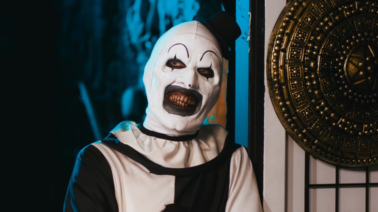 Art the Clown smiling in Terrifier 2