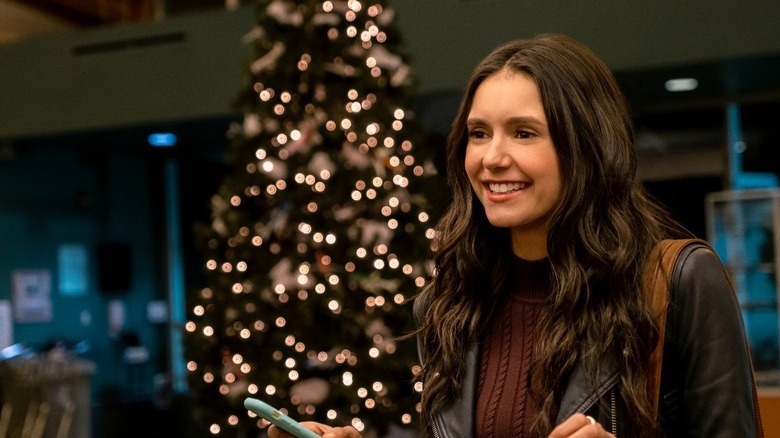 Nina Dobrev 
