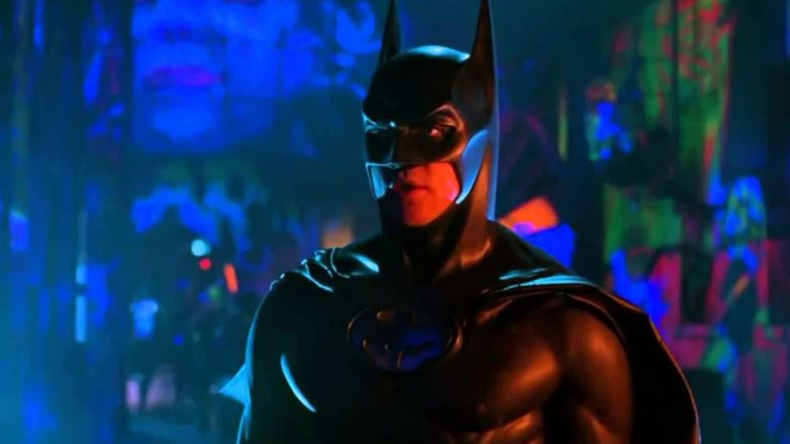 Val Kilmer's Batman Forever Batsuit Woes Were Solved With A Little 'Soap  Opera' Acting