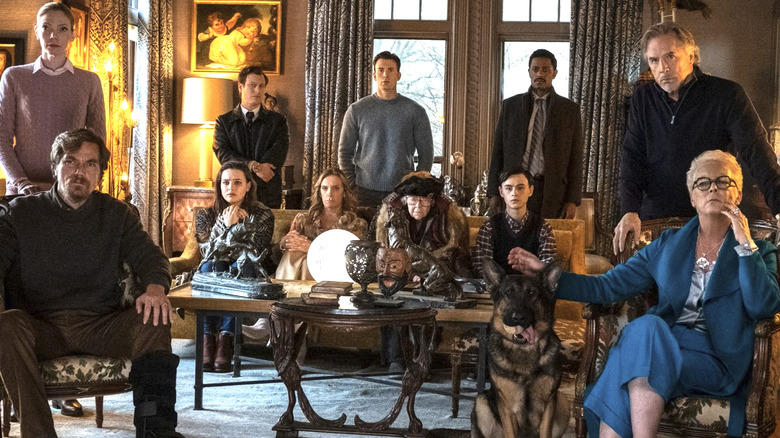 கத்திகள் வெளியே, த்ரோம்பே குடும்பம் எதிர்நோக்குகிறது