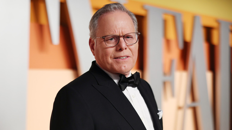 David Zaslav wears a tuxedo, poorly, at the Vanity Fair Oscar night party