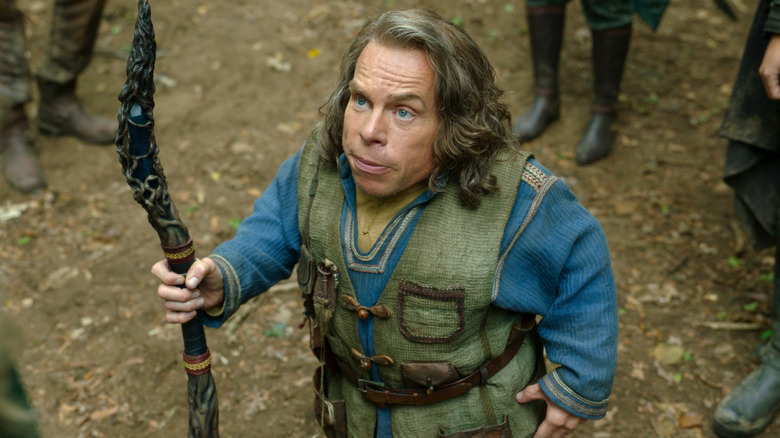 Warwick Davis in Willow (2022)