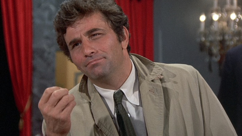 Peter Falk as Columbo gesturing with his right hand on Columbo