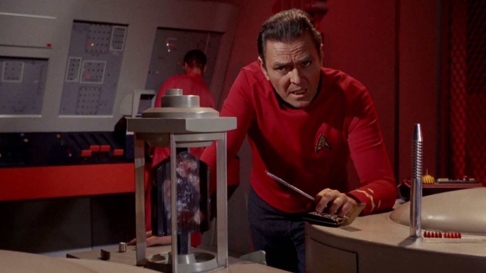 ScreenWireDaily — What Are Star Trek's Dilithium Crystals, And What Do They Do For A Starship?