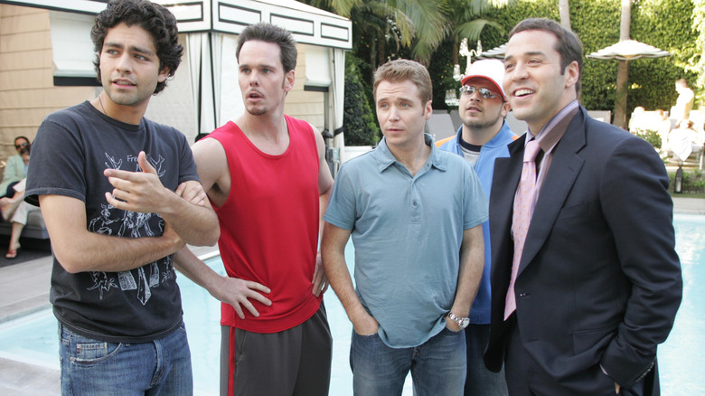 Adrian Grenier's Vincent Chase, Kevin Dillon's Johnny Drama, Kevin Connolly's Eric Murphy, Jerry Ferrara's Turtle and Jeremy Piven's Ari Gold standing together in Entourage