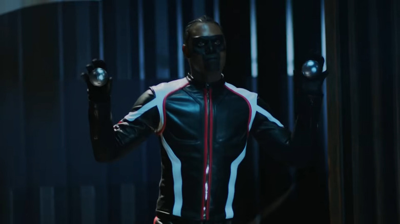 Echo Kellum as Mr. Terrific, standing alone on Arrow