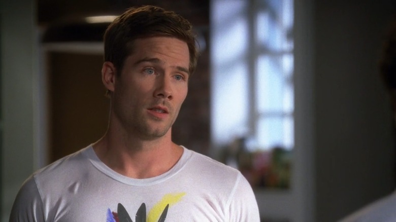 Luke Macfarlane as Scotty on Brothers & Sisters, looking concerned