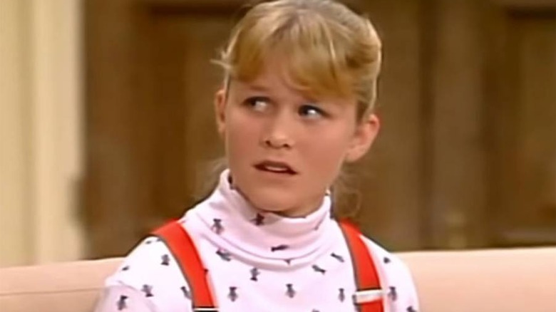 Sarah Powell (Josie Davis) looking sad on Charles in Charge
