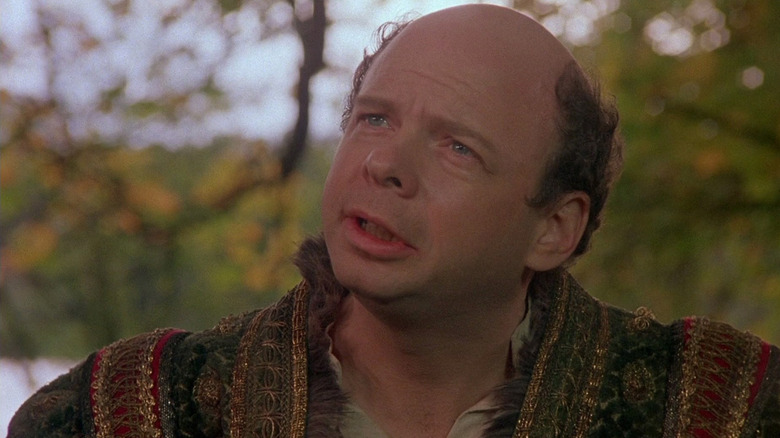 Wallace Shaw as Vizzini looking concerned in The Princess Bride