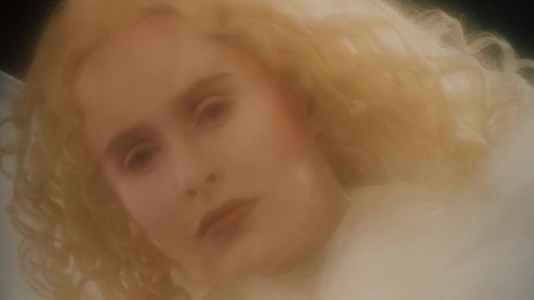 Maria Holvoe as Cherlindrea manifests to Willow