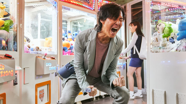 Squid Game Season 1 Gi-hun Lee Jung-jae wailing