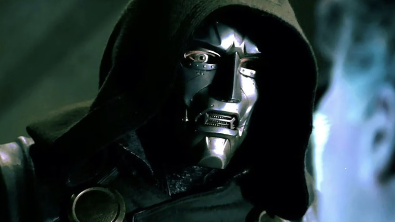 Doctor Doom wearing his mask in Fantastic Four (2005)