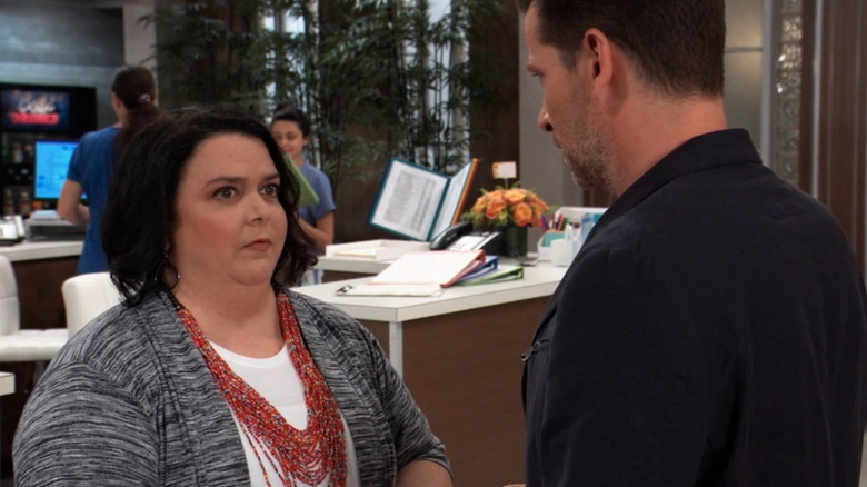 Jen Ray as Chelsea Lam, talking to a doctor on General Hospital