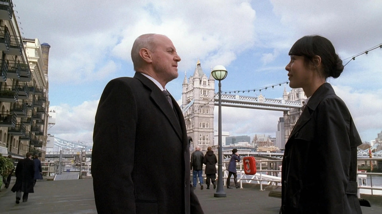 Sun confronts Charles Widmore in London in Lost