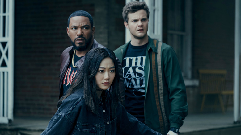 Karen Fukuhara é um Kimiko, Laz Alonso como mãe e leite de Jack Quaid como Hdie em meninos