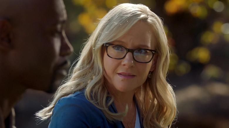 Amenadiel and Dr. Linda Martin in Lucifer