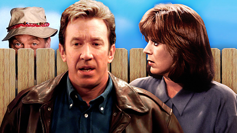 Wilson está detrás de la valla detrás de Tim y Jill en Home Improvement